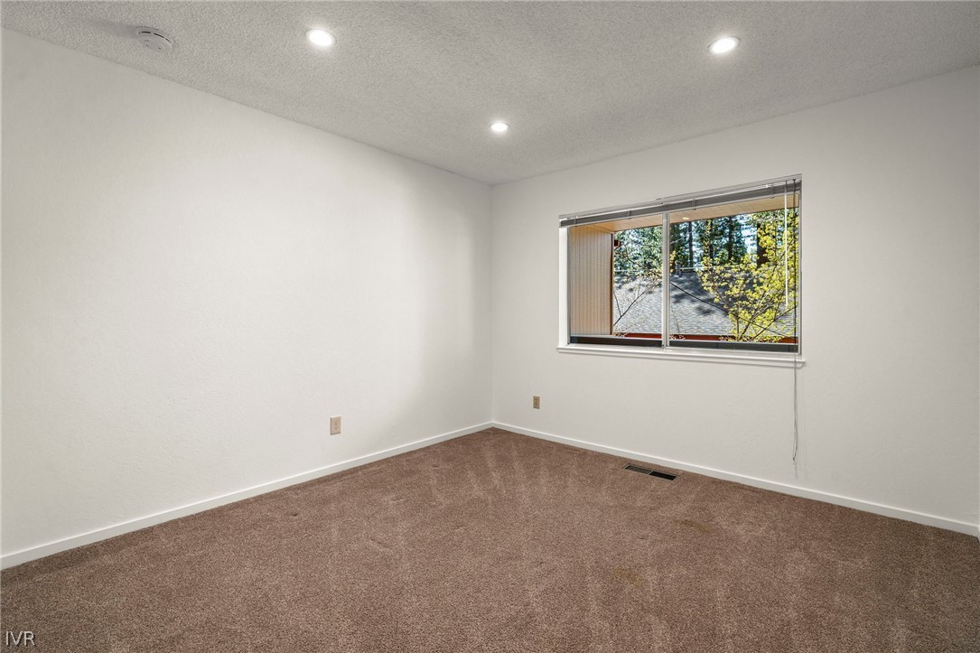 866 Northwood Boulevard 28 Property Photo 15
