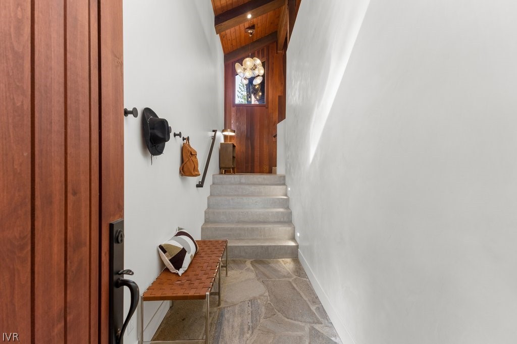 554 Lantern Court Property Photo 4