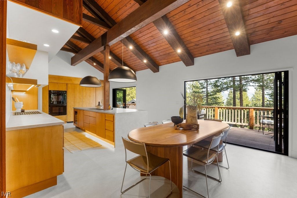 554 Lantern Court Property Photo 5