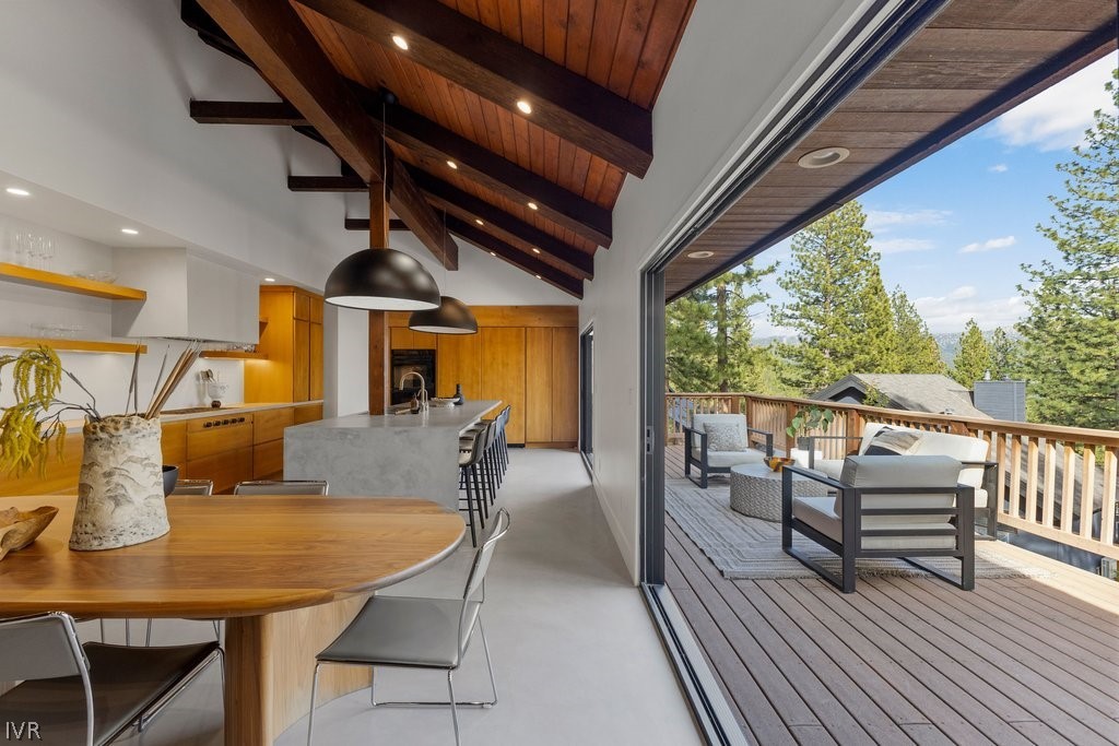 554 Lantern Court Property Photo 12