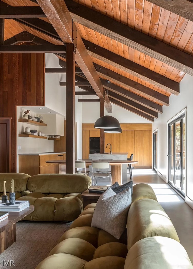 554 Lantern Court Property Photo 21