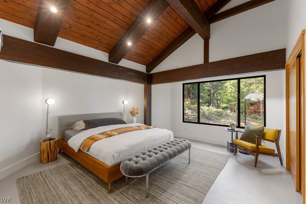 554 Lantern Court Property Photo 32