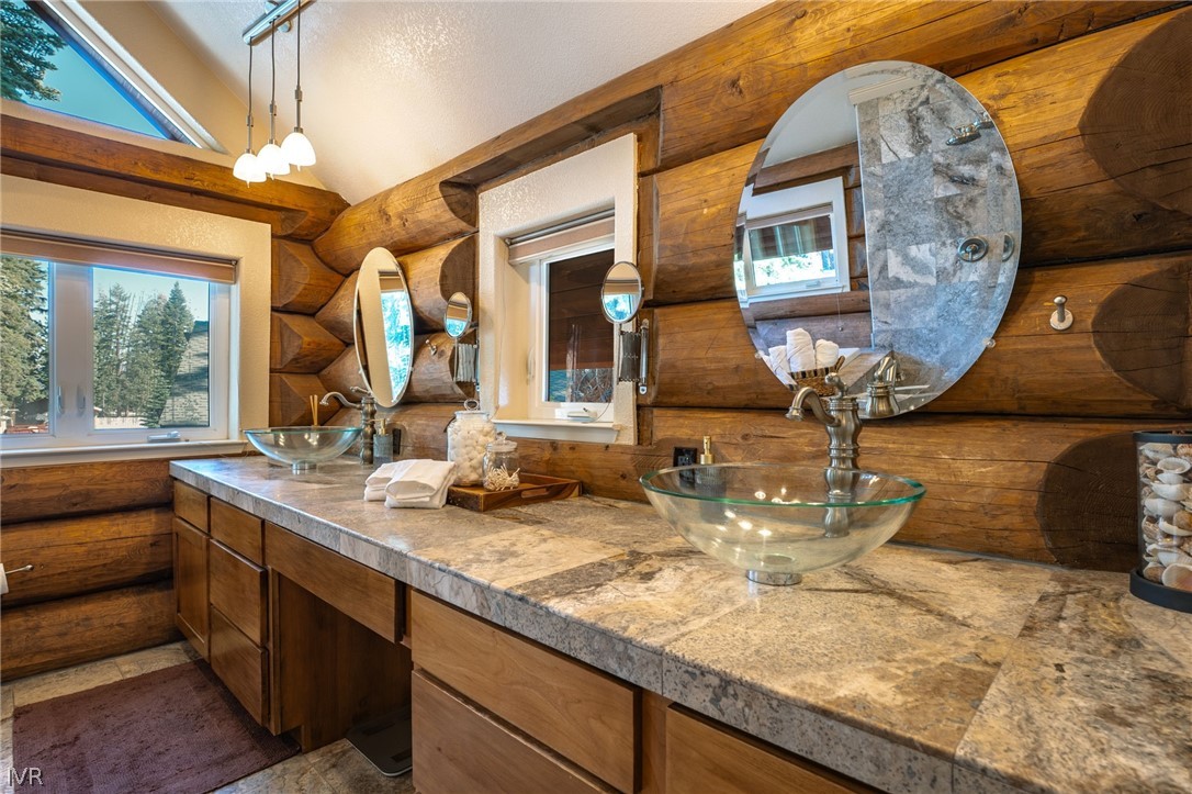 996 Tyner Way Property Photo 26