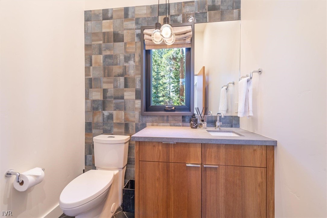 120 Old Cedars Place Property Photo 24
