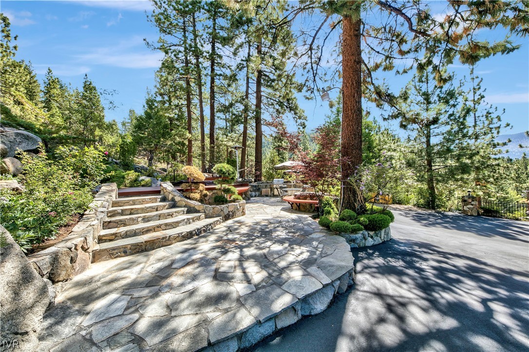446 Seminole Court Property Photo 33