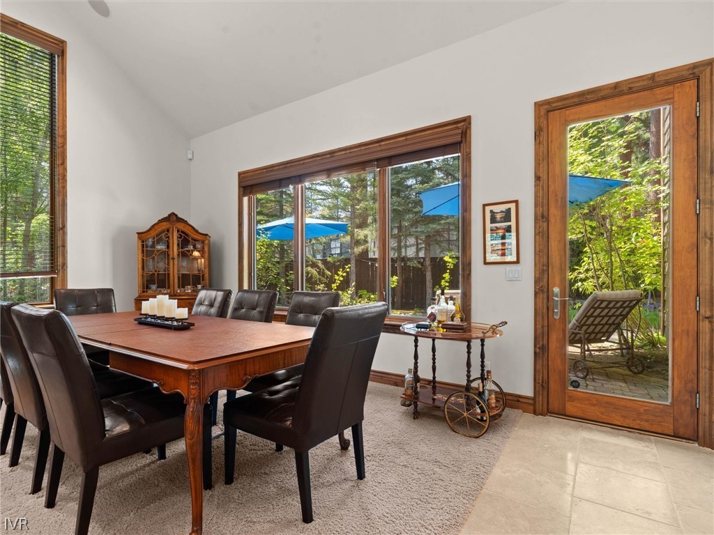255 Glen Way Property Photo 8
