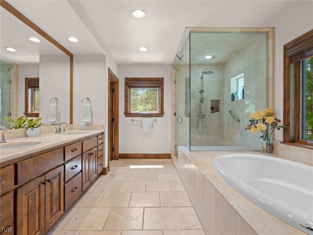 255 Glen Way Property Photo 26
