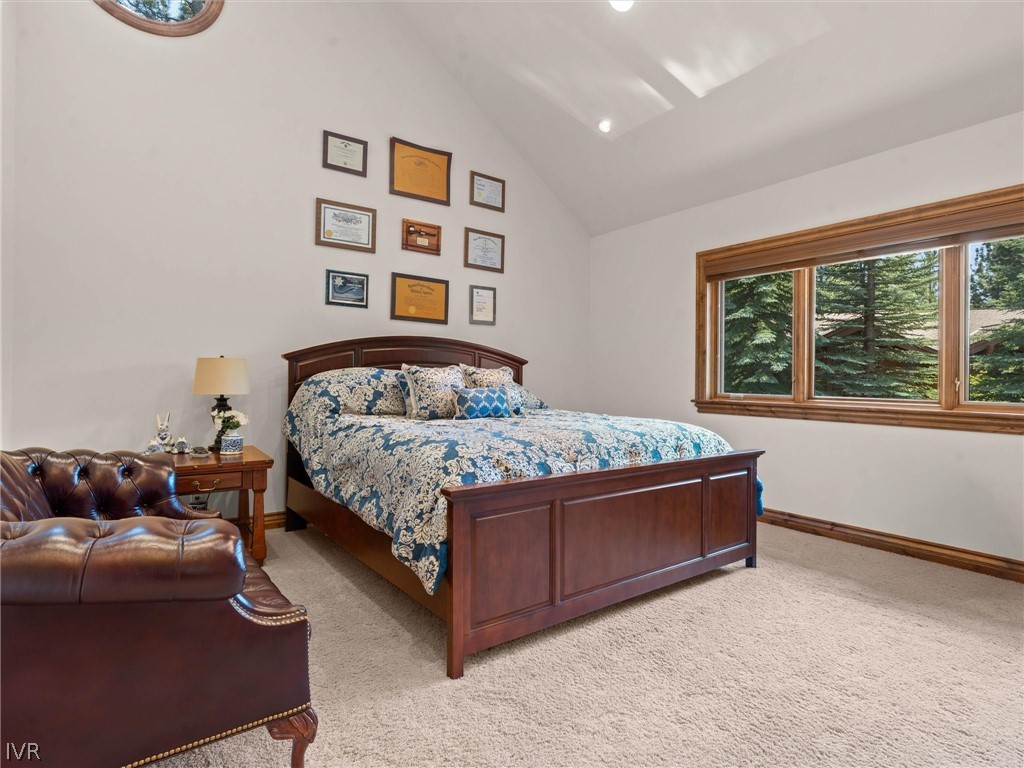 255 Glen Way Property Photo 30