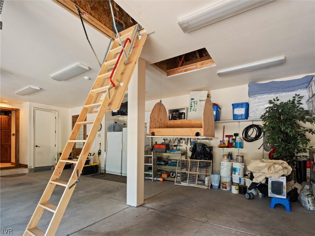 255 Glen Way Property Photo 37