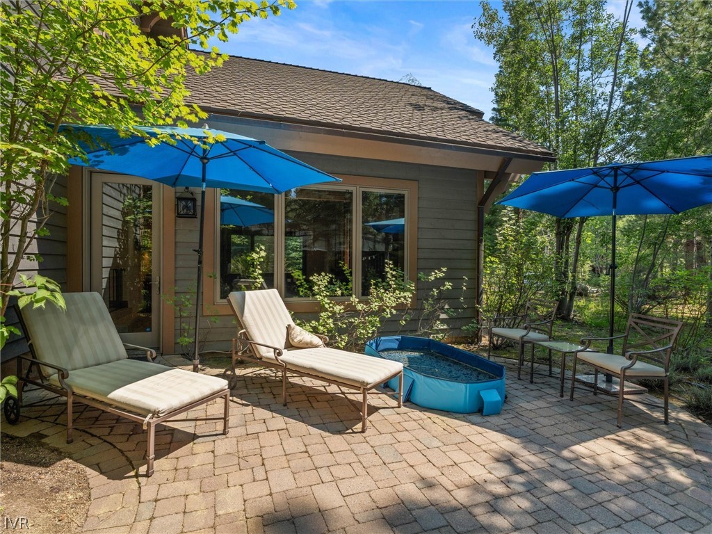 255 Glen Way Property Photo 41