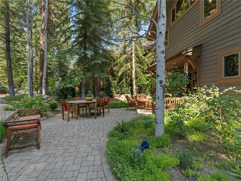 255 Glen Way Property Photo 42
