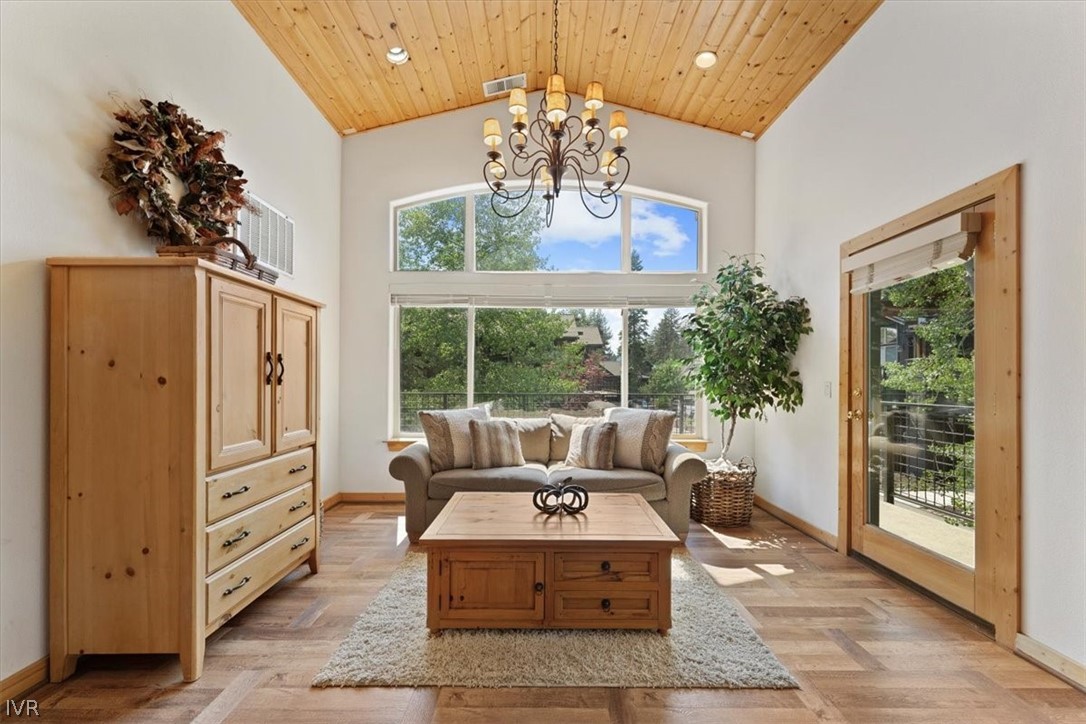 4 Calaneva 14 Property Photo 9