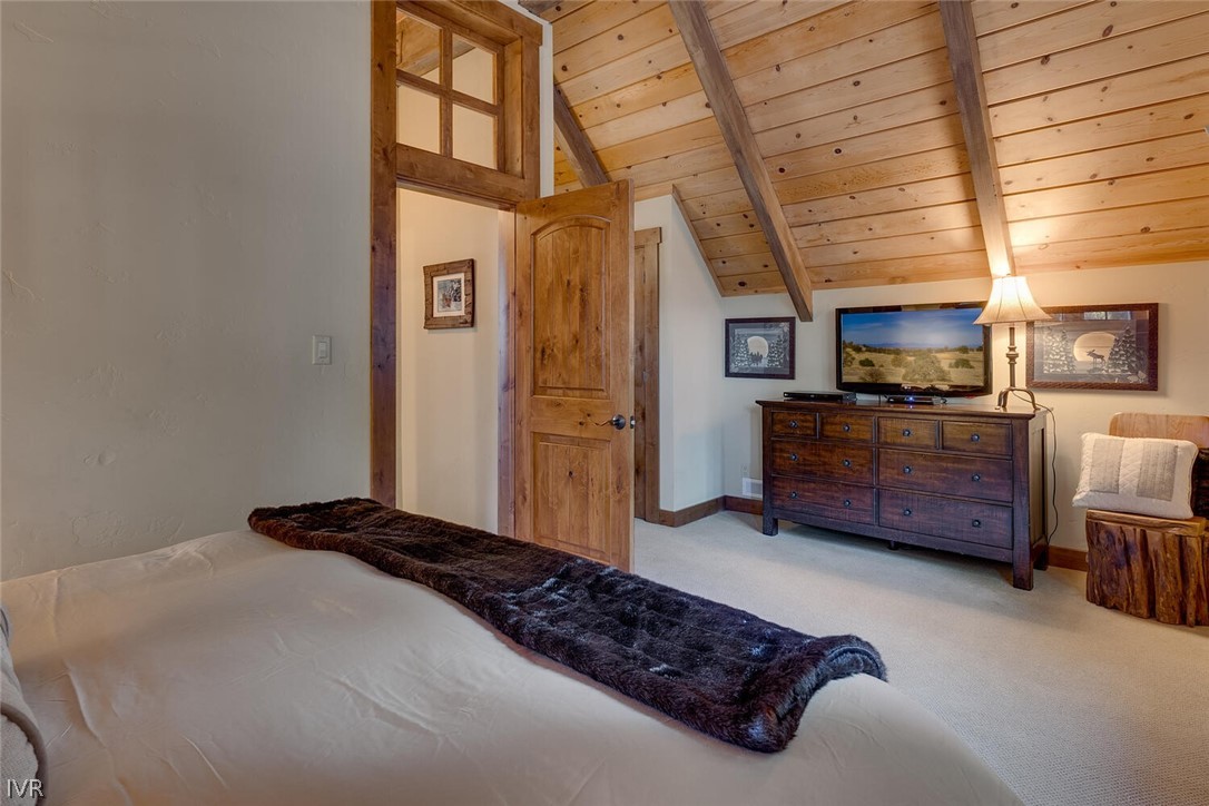 945 Skyline Drive Property Photo 14