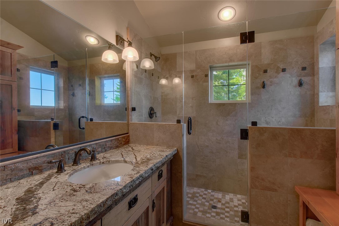 945 Skyline Drive Property Photo 15