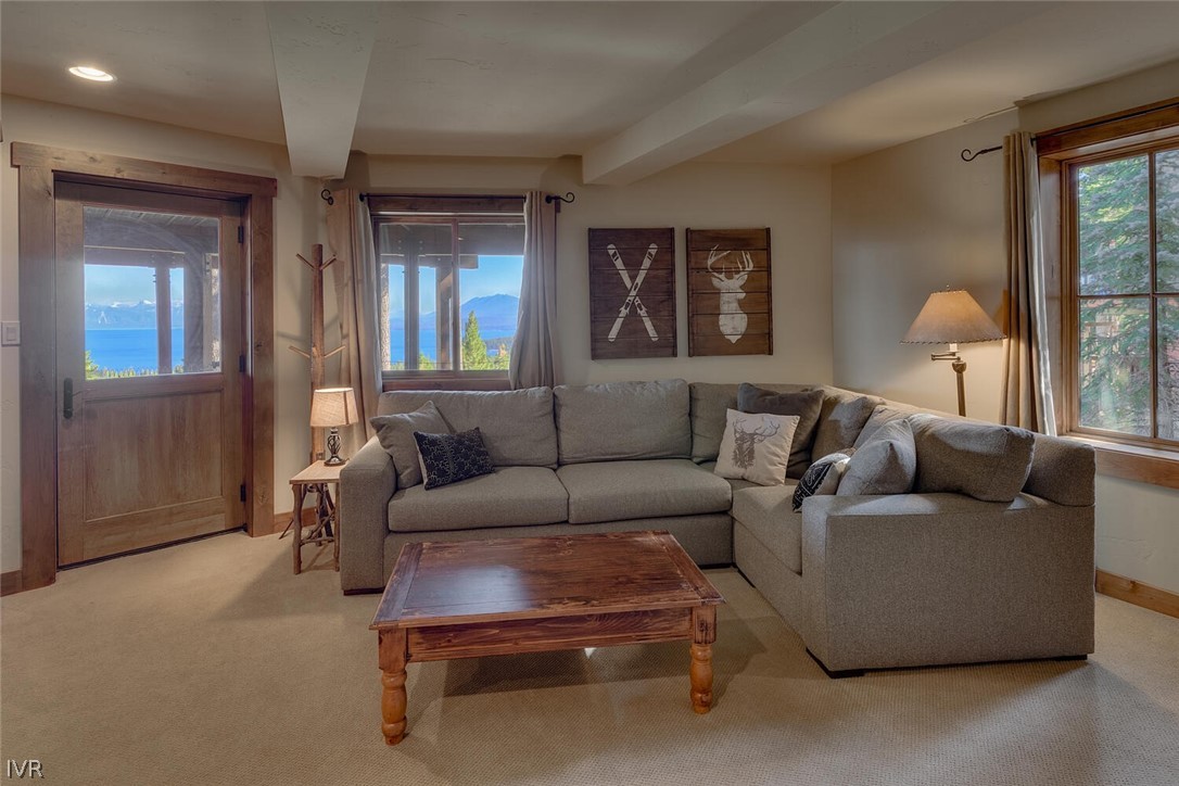 945 Skyline Drive Property Photo 19