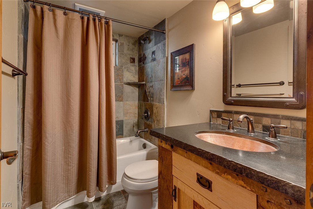 945 Skyline Drive Property Photo 27