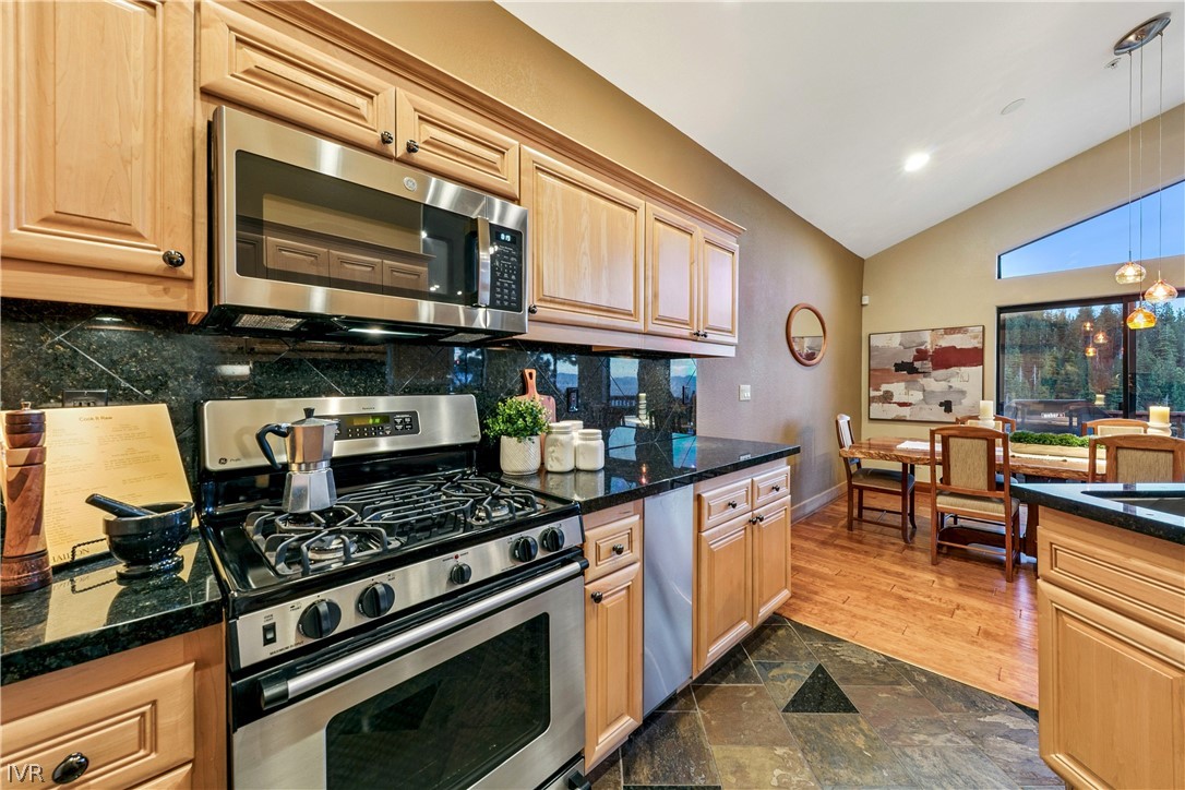400 Fairview Boulevard 156 Property Photo 18