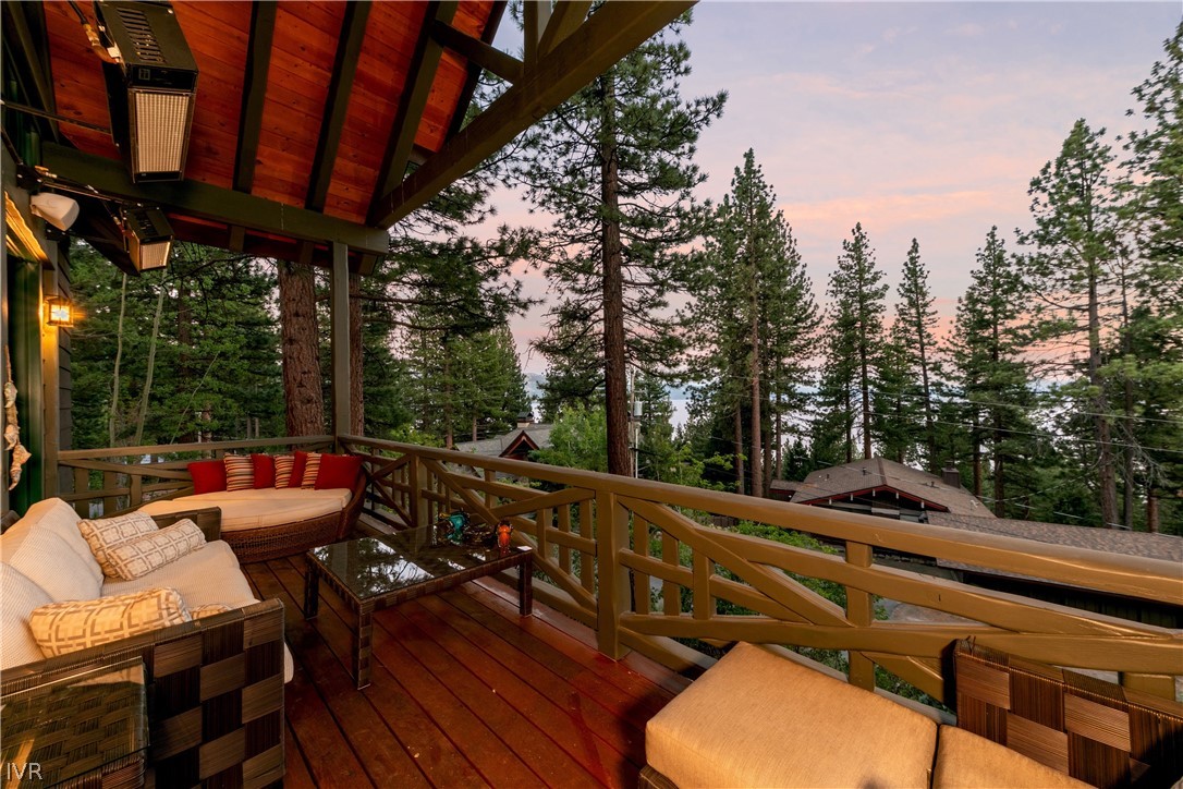 527 Sugarpine Drive Property Photo 9