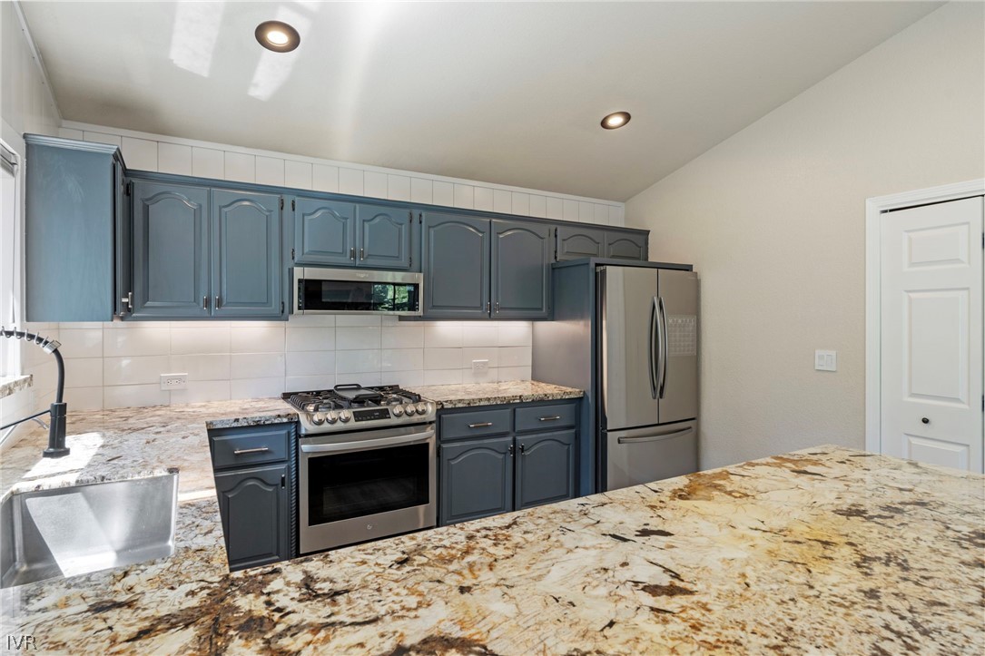 655 Saddlehorn Drive Property Photo 15
