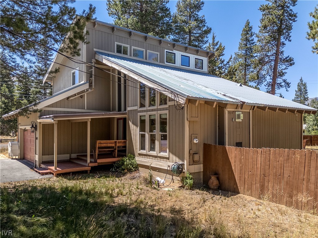 1029 Modoc Way Property Photo 3