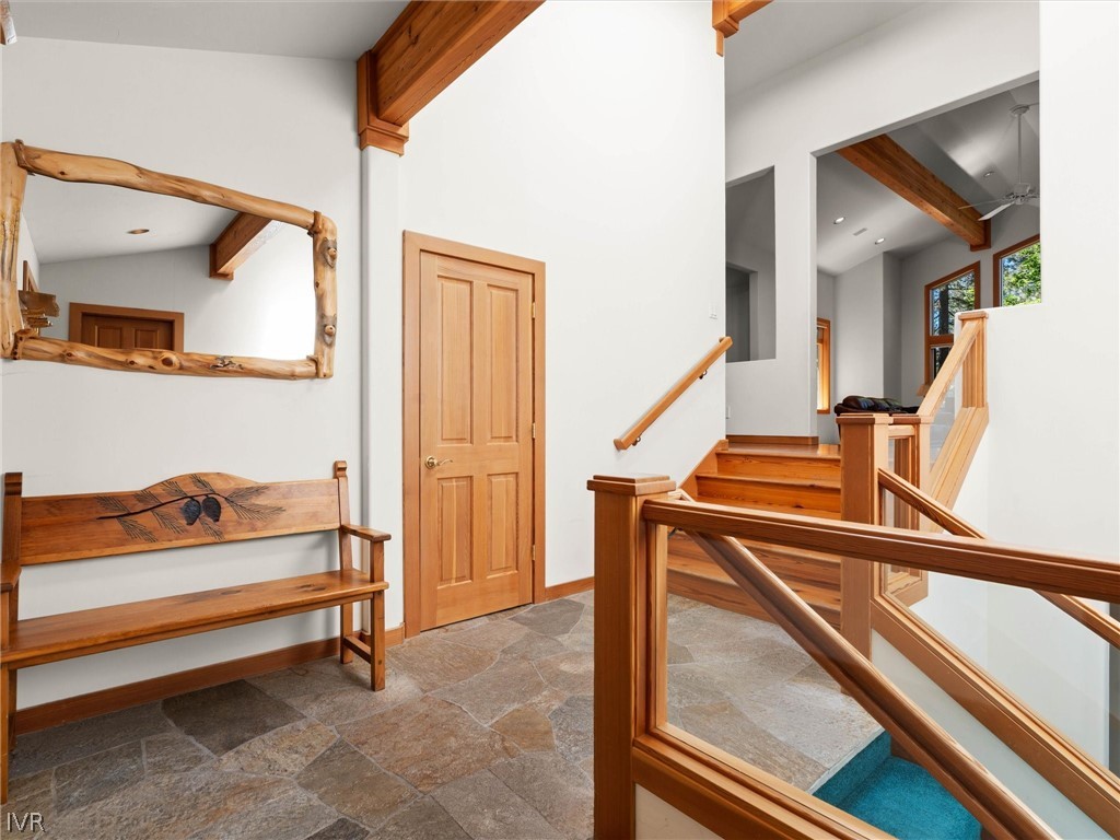 577 Silvertip Drive Property Photo 7
