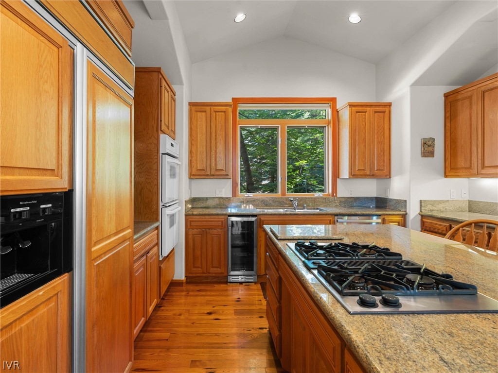 577 Silvertip Drive Property Photo 15