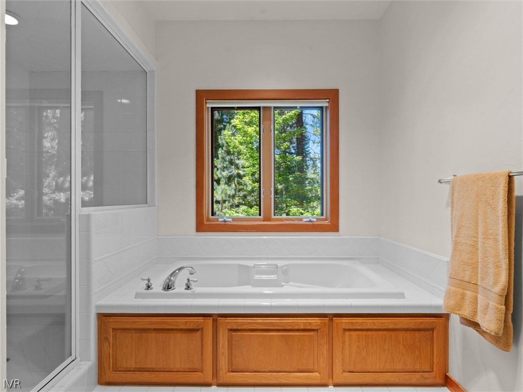 577 Silvertip Drive Property Photo 28
