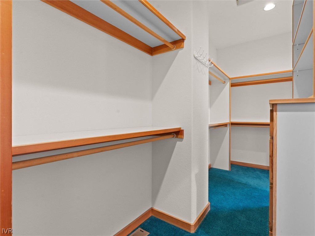 577 Silvertip Drive Property Photo 29