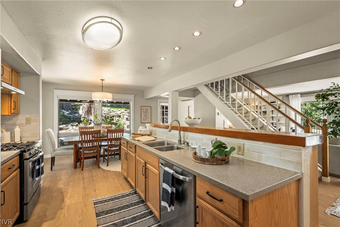 1008 Galaxy Way Property Photo 9