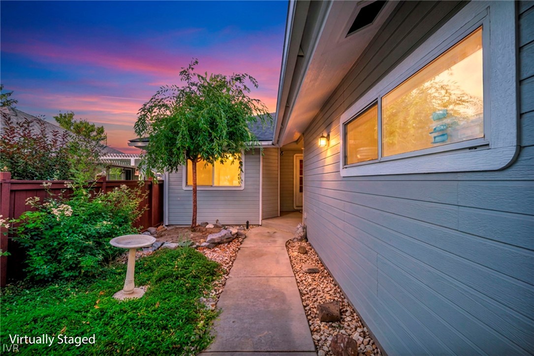 1784 Mahogany Circle Property Photo 4