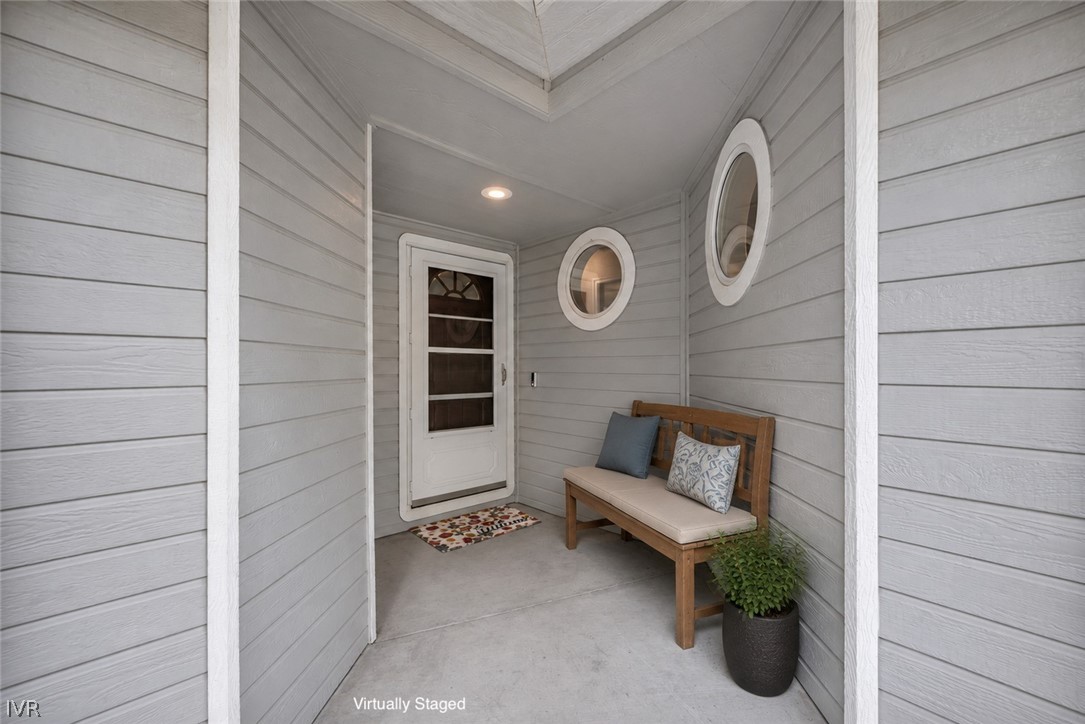 1784 Mahogany Circle Property Photo 6