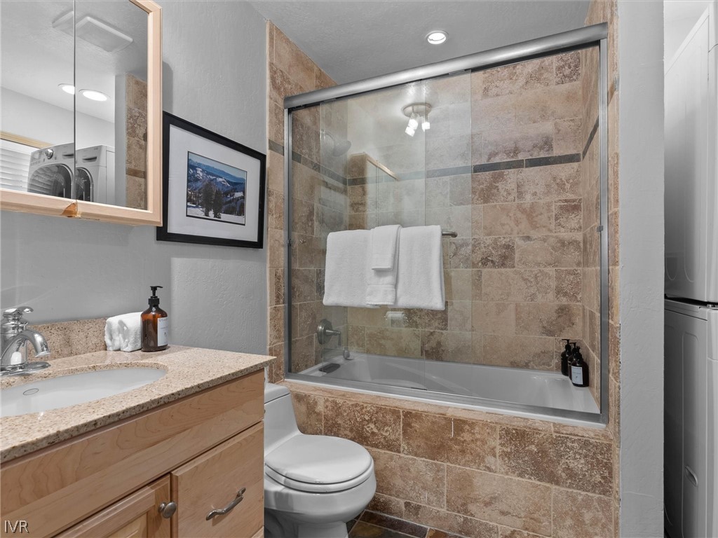 1302 Zurich Lane Property Photo 12