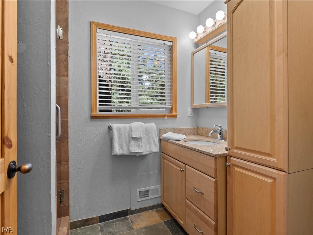 1302 Zurich Lane Property Photo 27