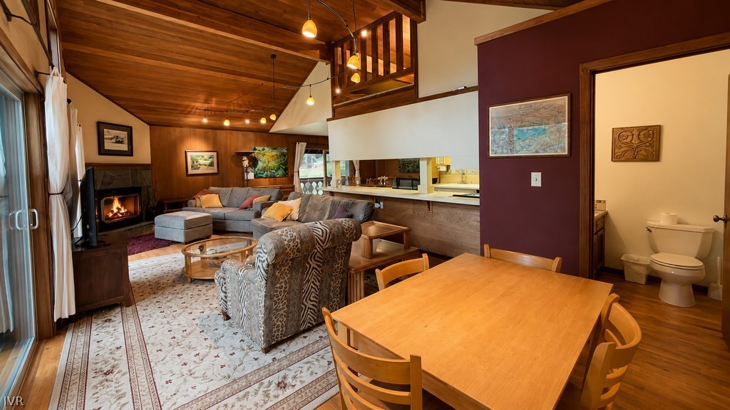 1050 Lucerne Way Property Photo 7