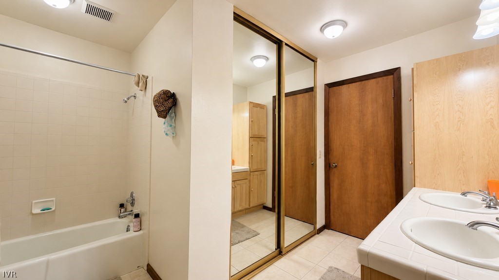 1050 Lucerne Way Property Photo 25