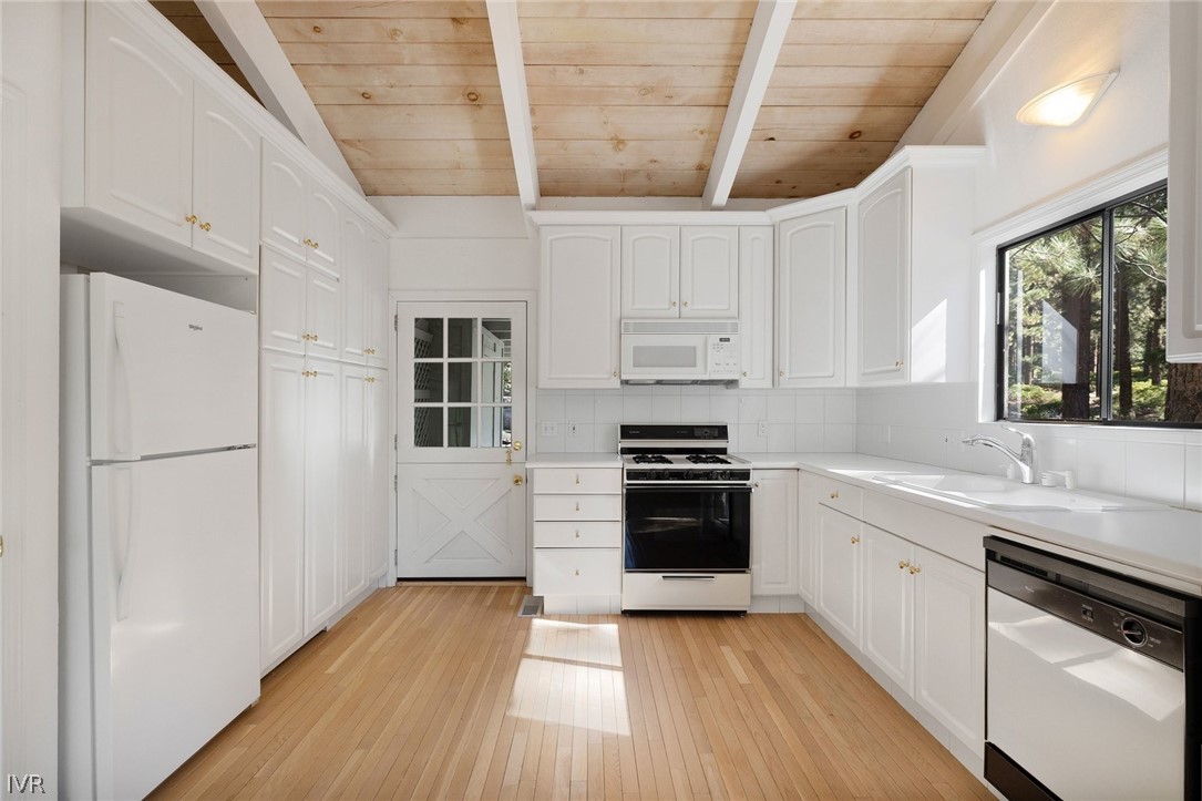 1019165 Property Photo 3