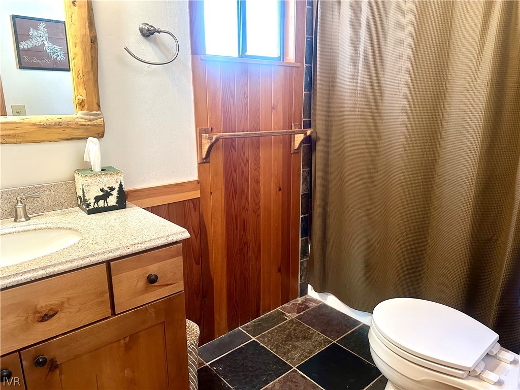 1349 Zurich Property Photo 13