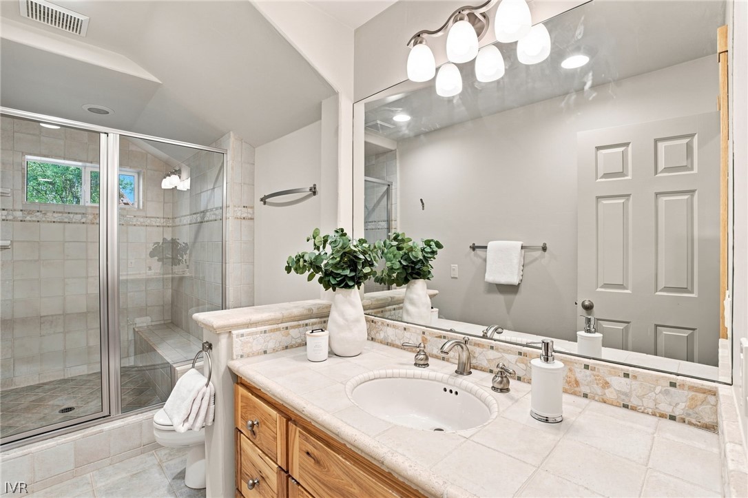 854 Lakeshore Boulevard Property Photo 32