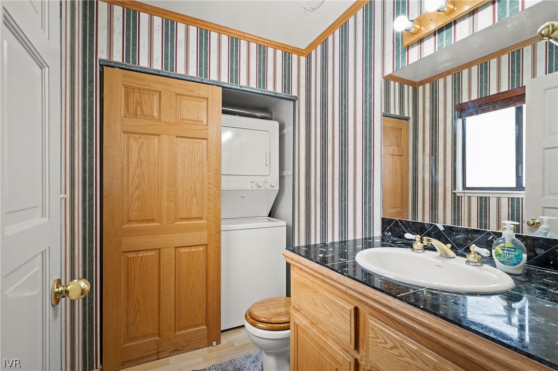 861 Southwood Boulevard 8 Property Photo 11