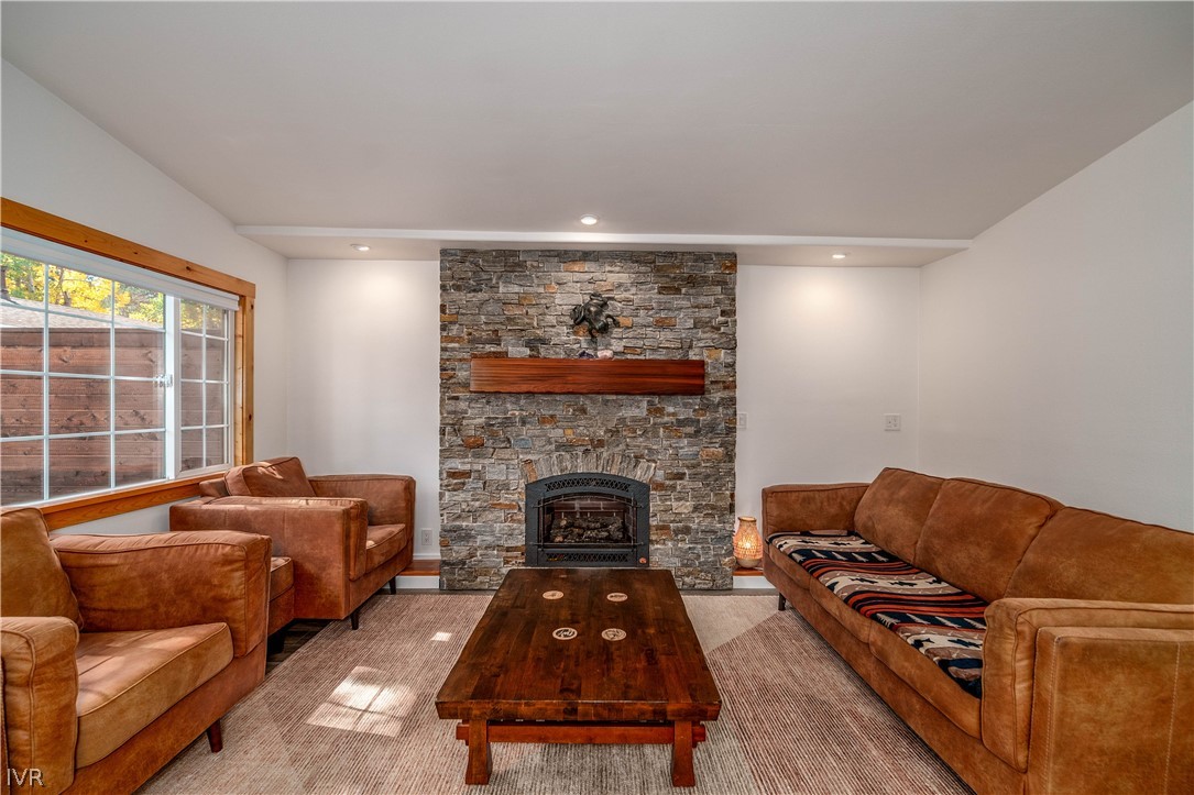 1057 Mohawk Street Property Photo 11
