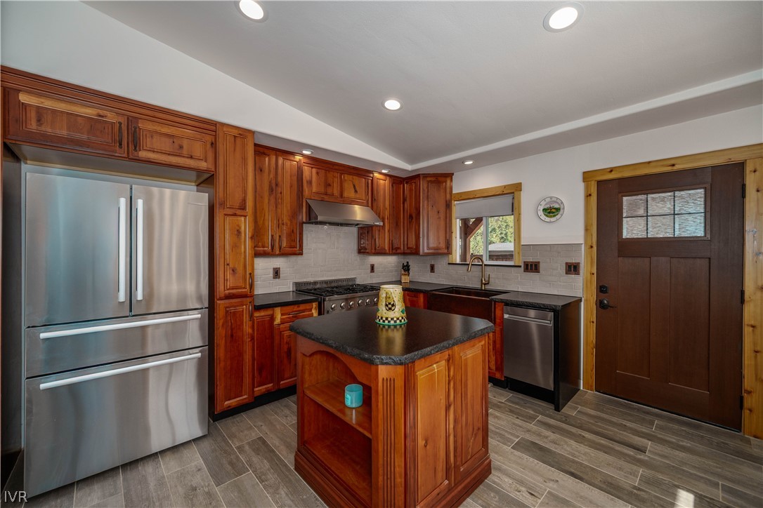 1057 Mohawk Street Property Photo 12