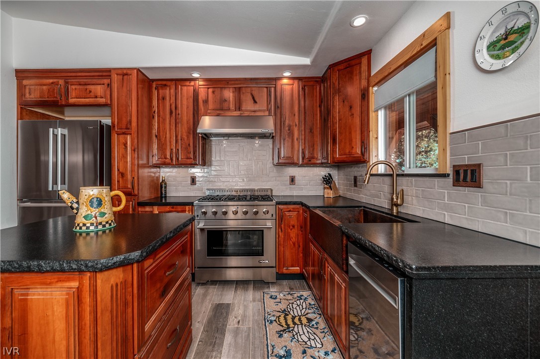 1057 Mohawk Street Property Photo 15