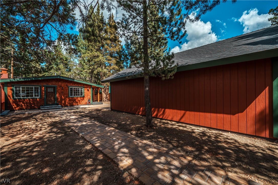 1057 Mohawk Street Property Photo 25