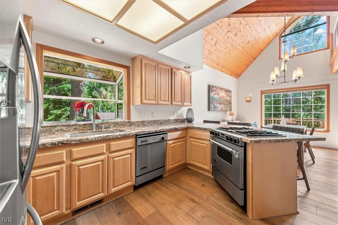665 Tavern Drive Property Photo 13
