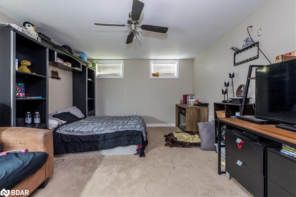 54 Henry Street Property Photo 17