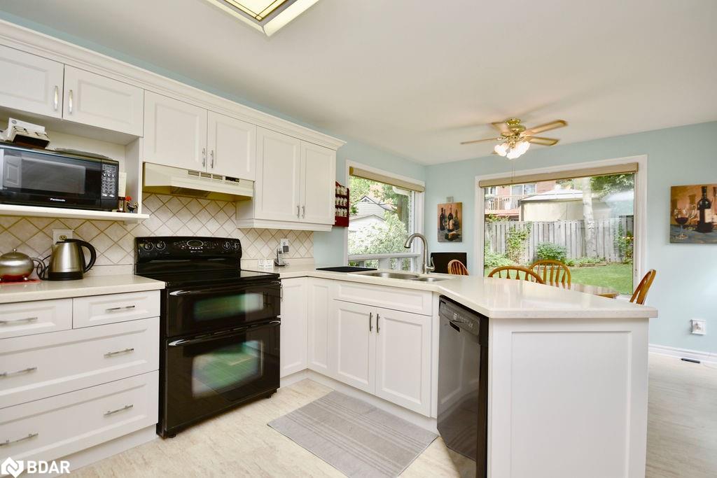 44 Templeton Crescent Property Photo 9