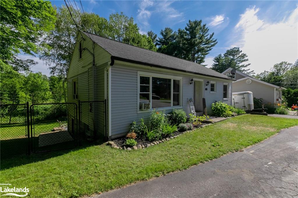 105 Lorne Street Property Photo 2