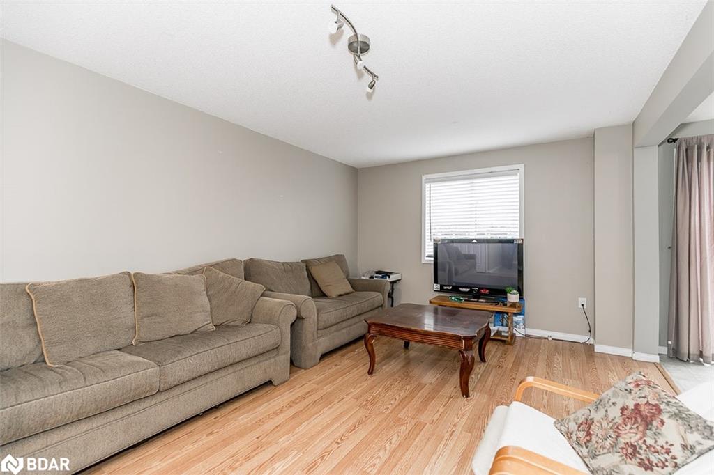 65 Dunsmore Lane Property Photo 9