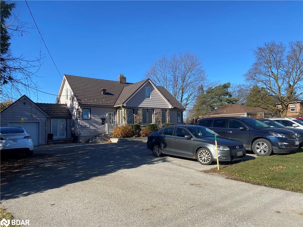 7982 Yonge Street Property Photo 4