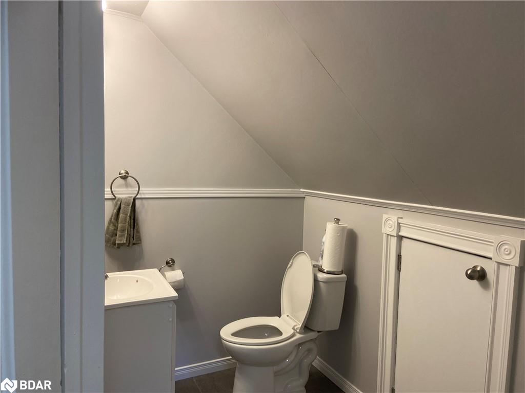 7982 Yonge Street Property Photo 9